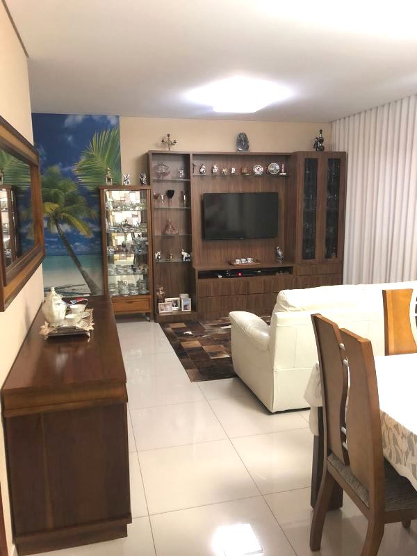 Apartamento à venda com 4 quartos, 182m² - Foto 1