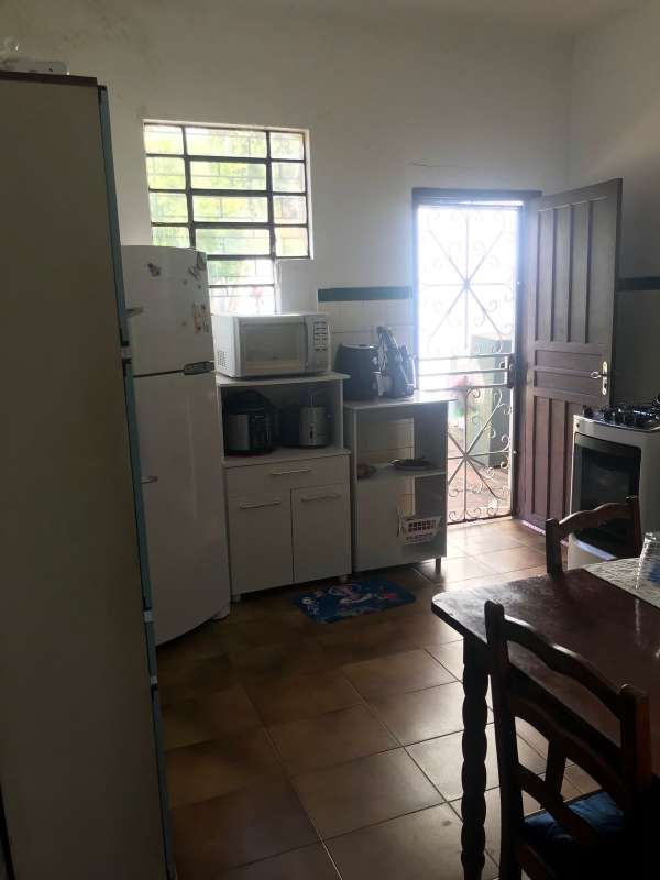 Casa à venda com 3 quartos, 178m² - Foto 4