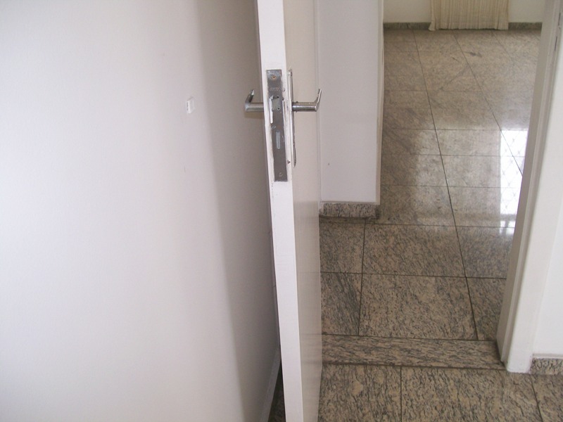 Apartamento à venda com 3 quartos, 80m² - Foto 12