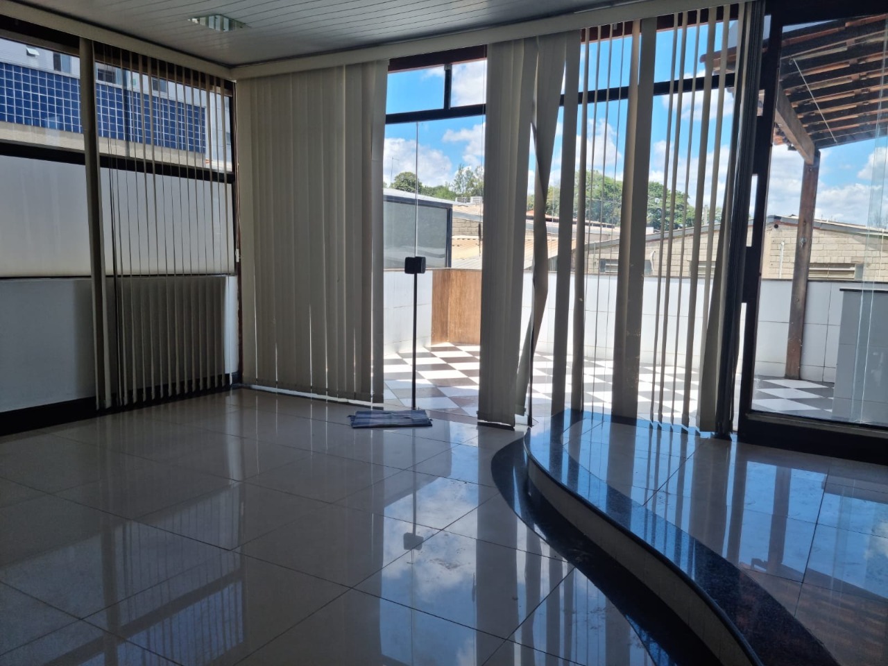 Cobertura à venda com 3 quartos, 80m² - Foto 1