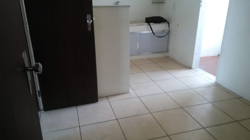 Apartamento à venda com 3 quartos, 95m² - Foto 4