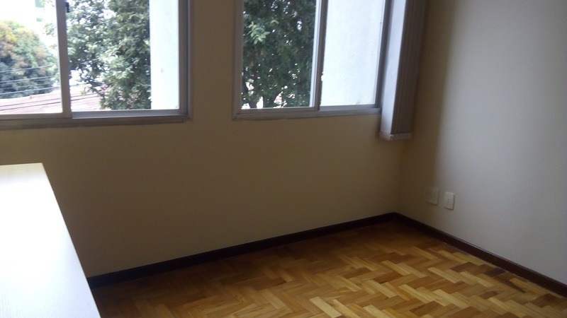 Apartamento à venda com 3 quartos, 105m² - Foto 3