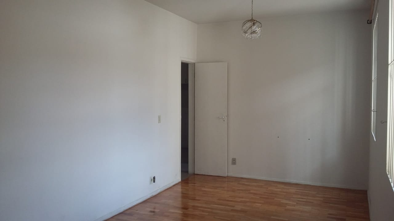 Apartamento à venda com 3 quartos, 90m² - Foto 1