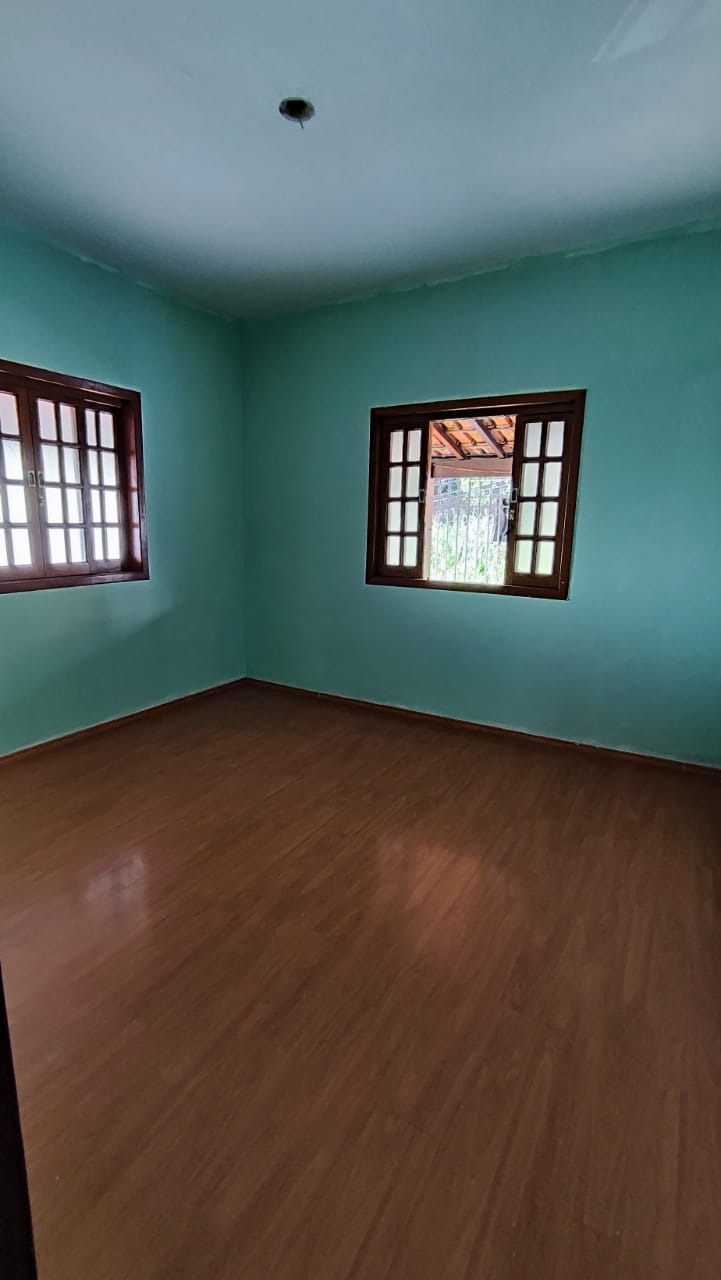 Casa à venda com 3 quartos, 330m² - Foto 7