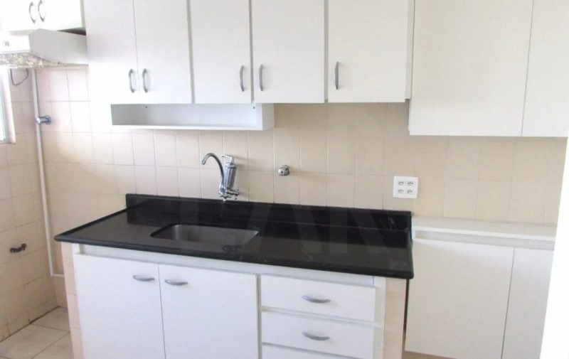 Apartamento à venda com 3 quartos, 95m² - Foto 9