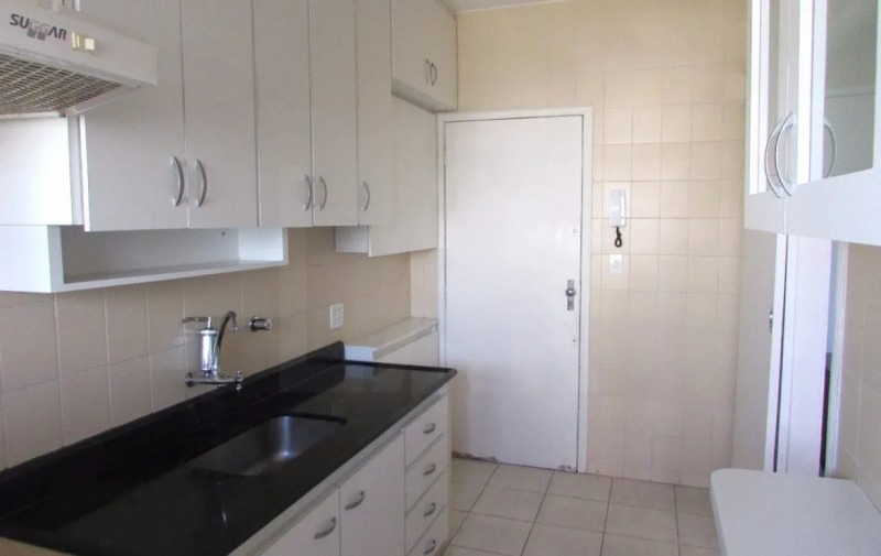 Apartamento à venda com 3 quartos, 95m² - Foto 12