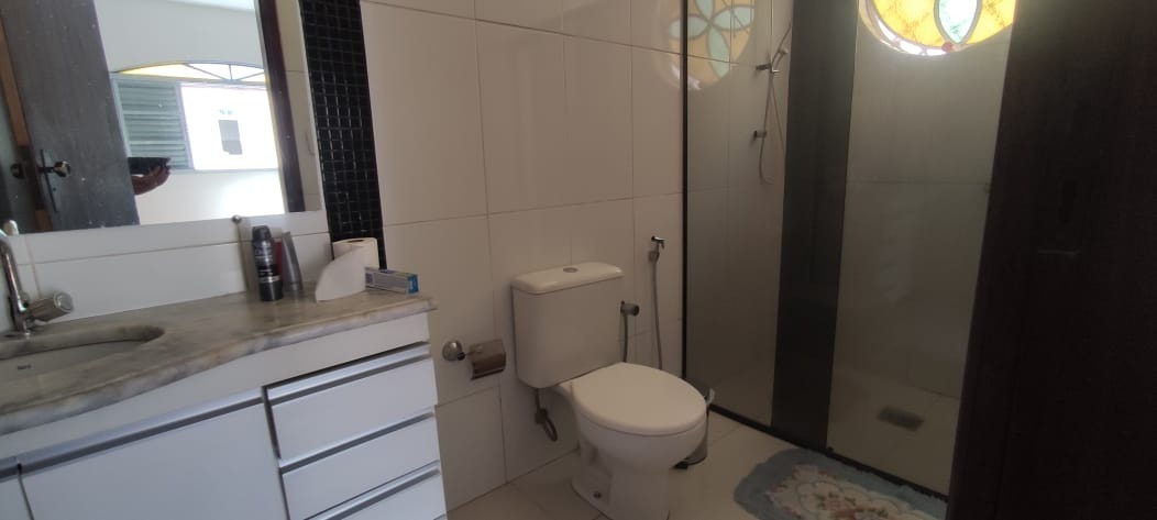 Casa à venda com 4 quartos, 200m² - Foto 14