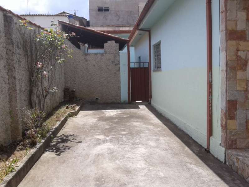 Casa à venda com 3 quartos, 250m² - Foto 5