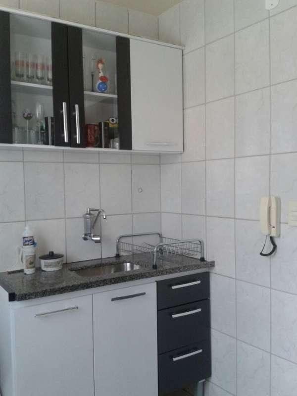 Apartamento à venda com 2 quartos, 65m² - Foto 8