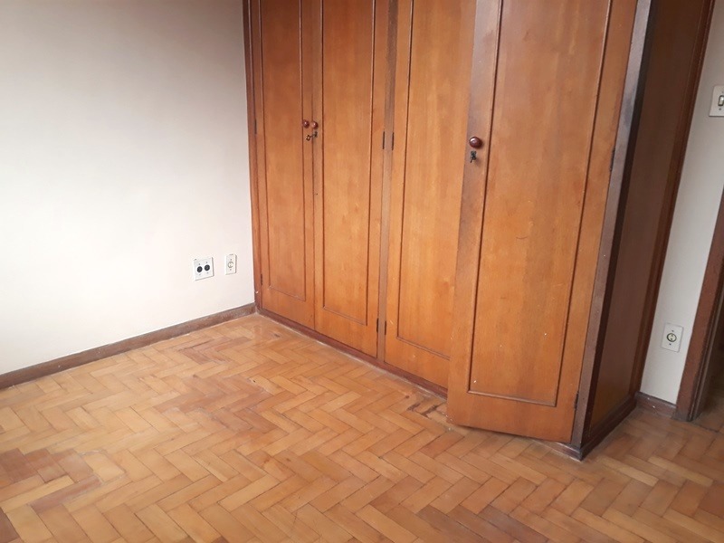 Casa à venda com 3 quartos, 360m² - Foto 8