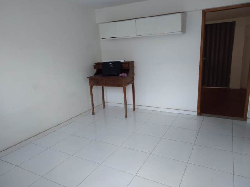 Apartamento à venda com 2 quartos, 70m² - Foto 7