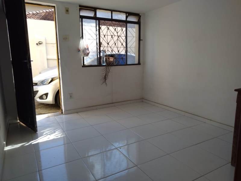 Apartamento à venda com 2 quartos, 70m² - Foto 1