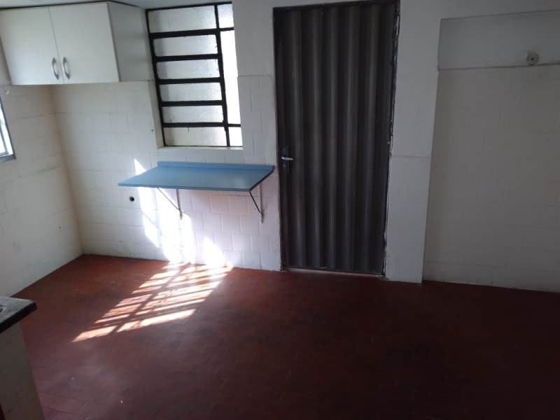 Apartamento à venda com 2 quartos, 70m² - Foto 13