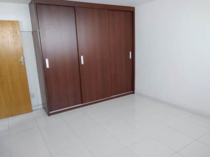 Apartamento à venda com 2 quartos, 70m² - Foto 18