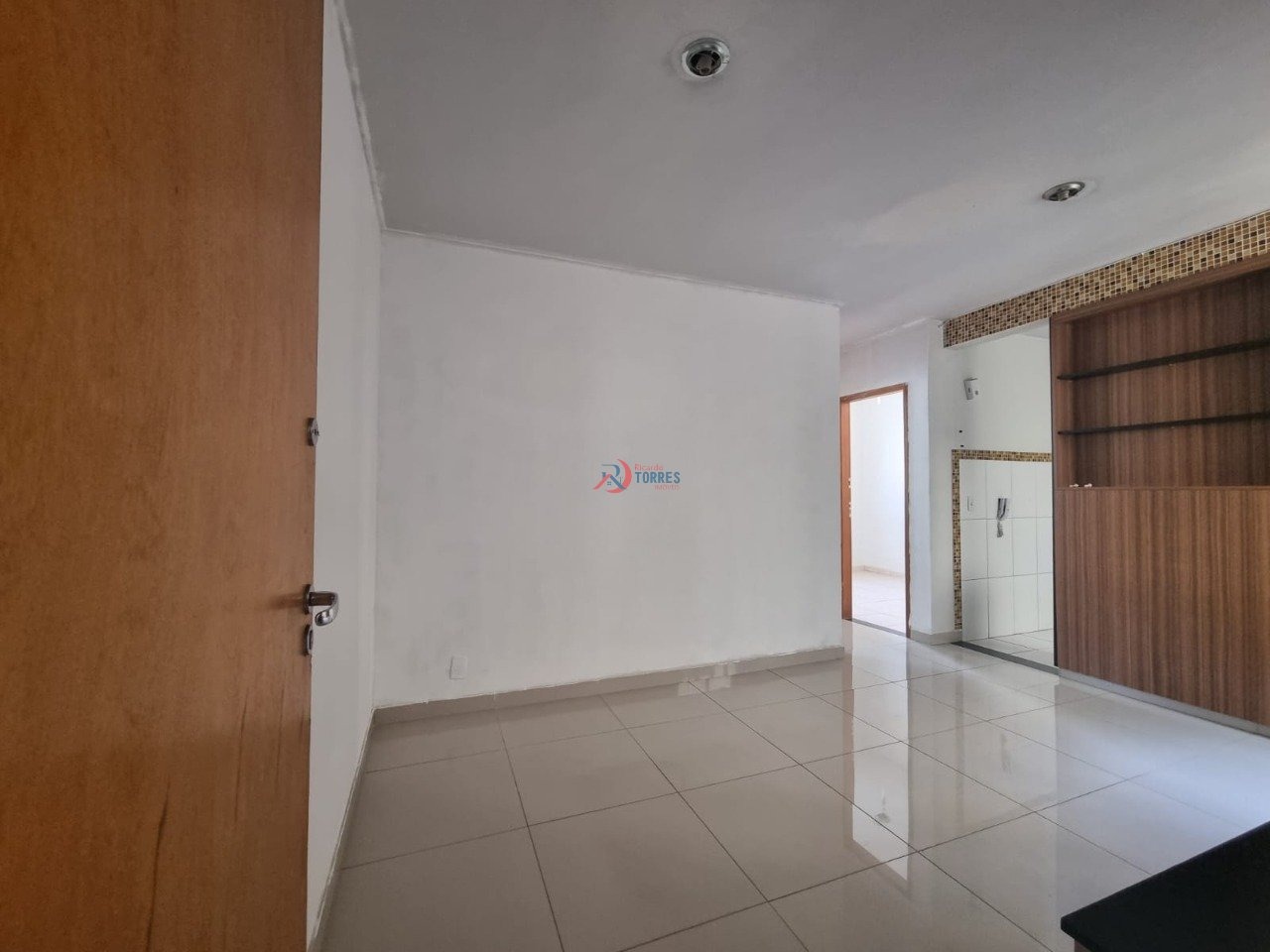 Apartamento à venda com 2 quartos, 45m² - Foto 3