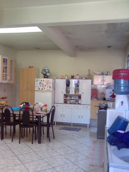 Casa à venda com 4 quartos, 150m² - Foto 1