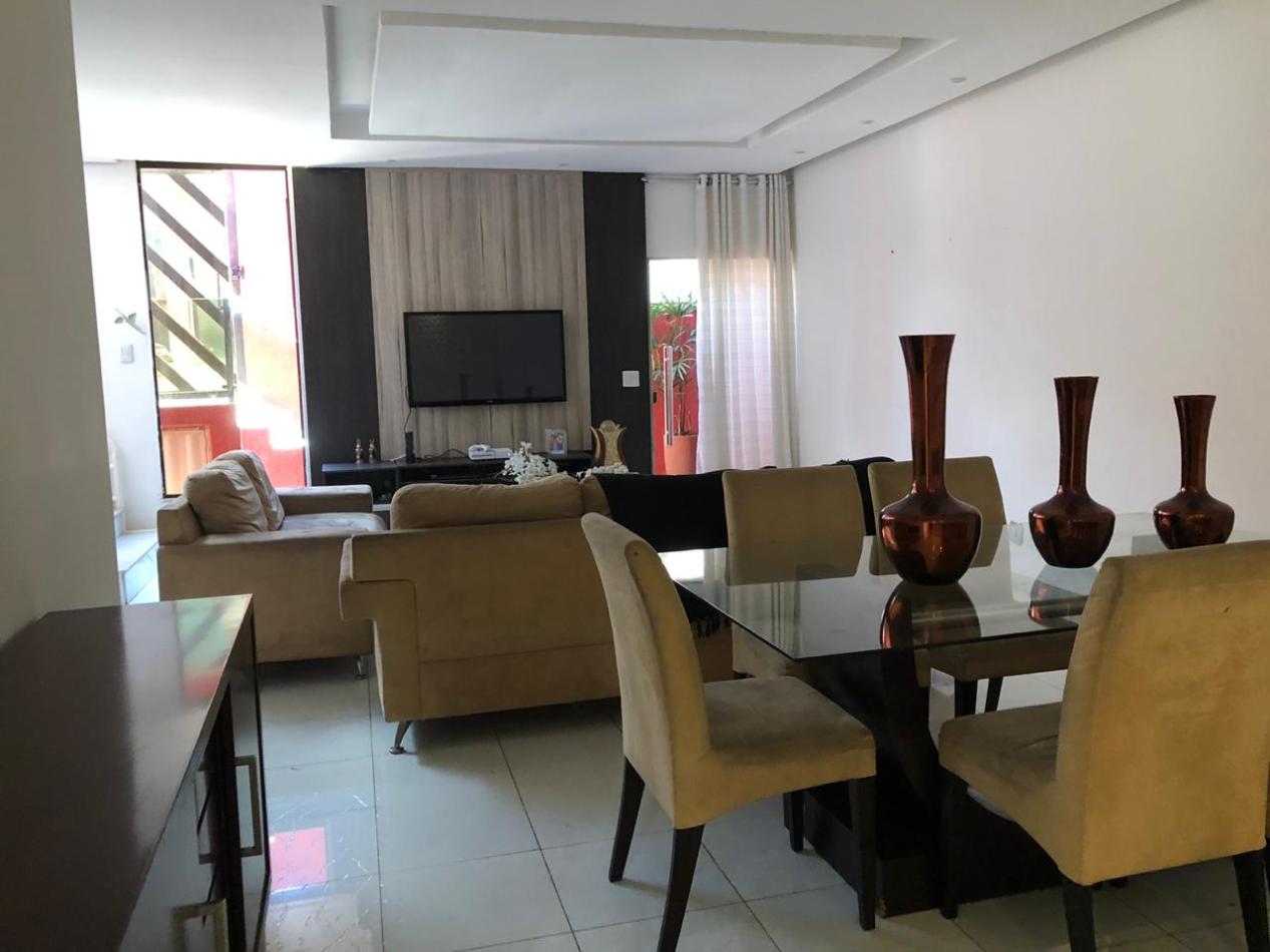 Casa de Condomínio à venda com 4 quartos, 180m² - Foto 1