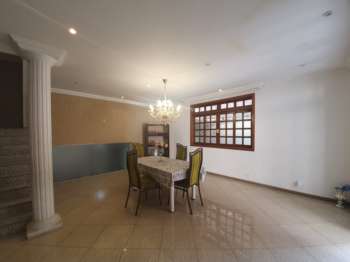 Casa à venda com 4 quartos, 294m² - Foto 11