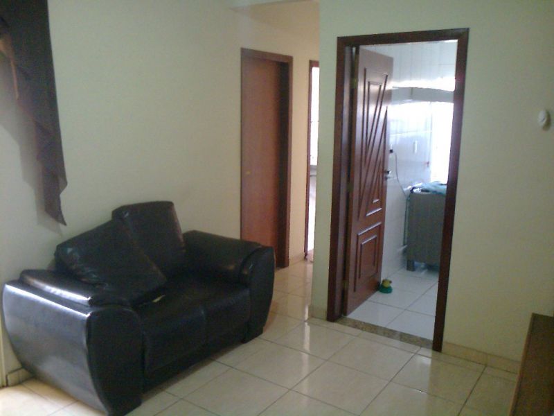 Apartamento à venda com 2 quartos, 74m² - Foto 1