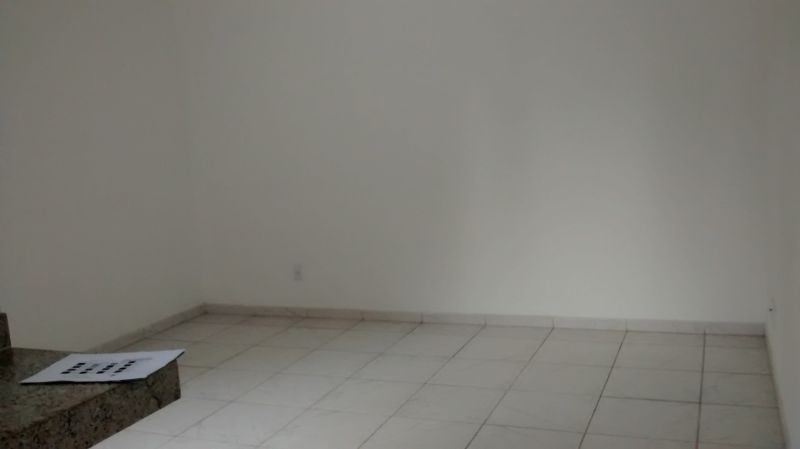 Apartamento à venda com 2 quartos, 67m² - Foto 3