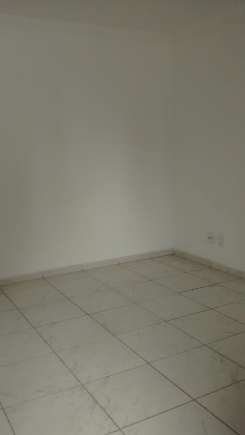 Apartamento à venda com 2 quartos, 67m² - Foto 4