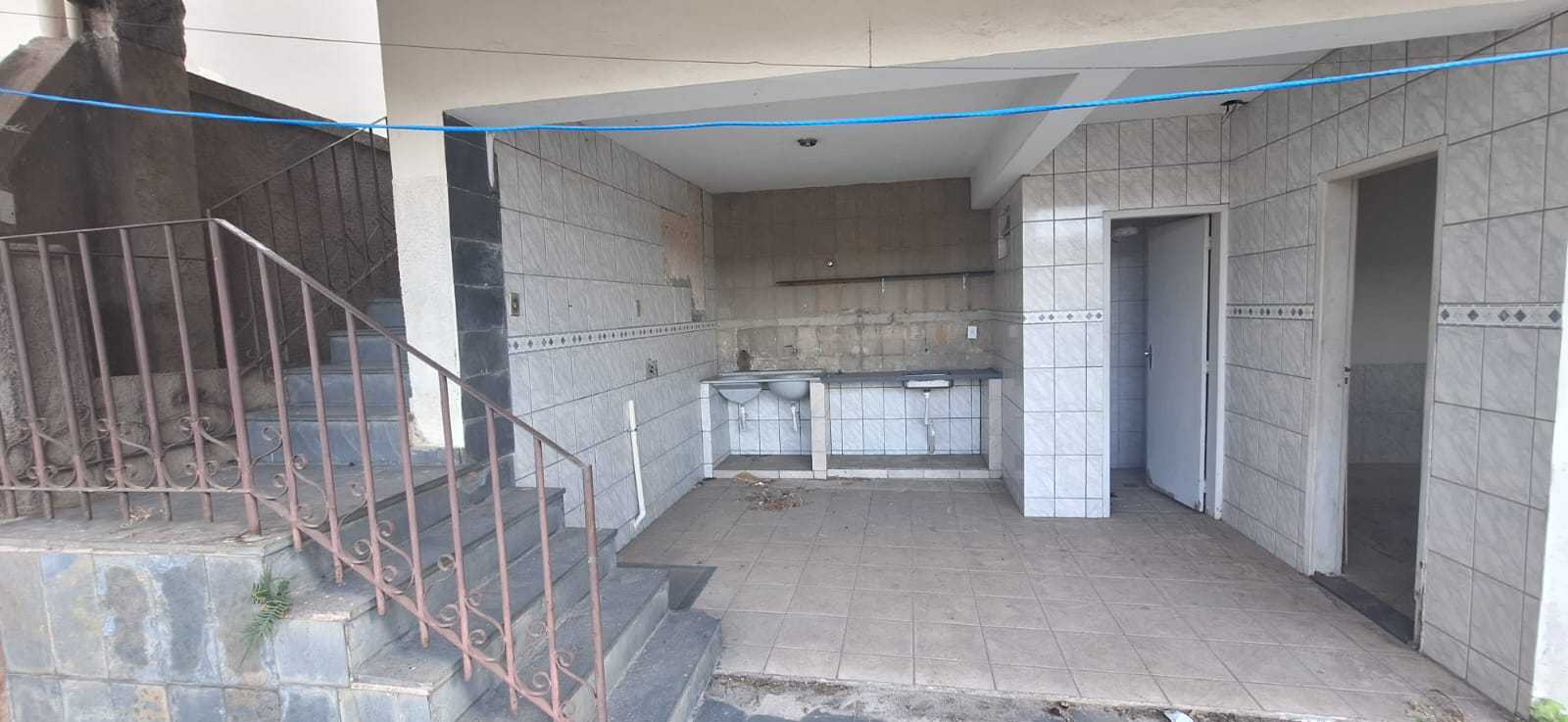 Casa à venda com 3 quartos, 200m² - Foto 14