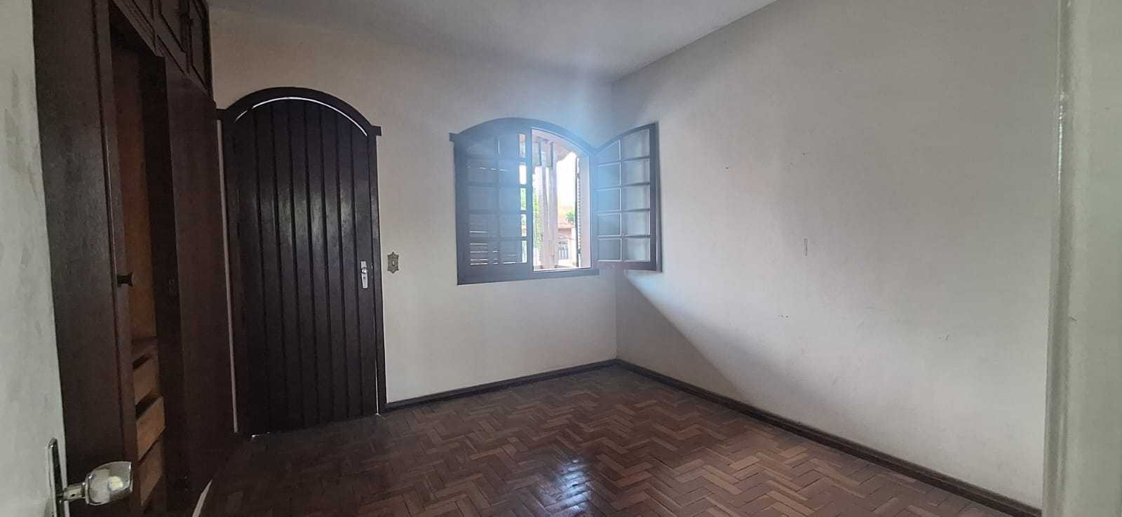 Casa à venda com 3 quartos, 200m² - Foto 12