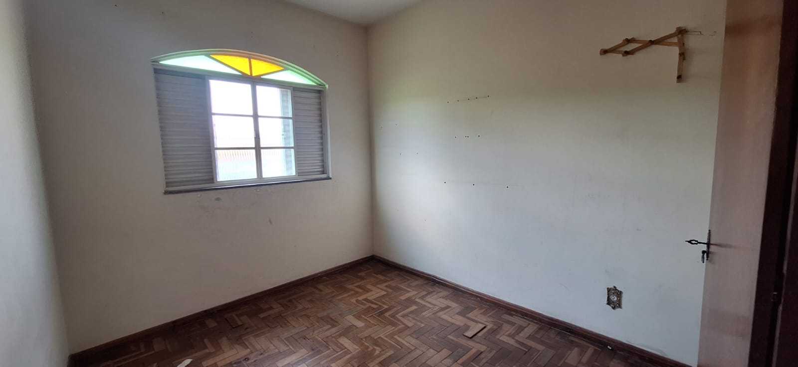 Casa à venda com 3 quartos, 200m² - Foto 7