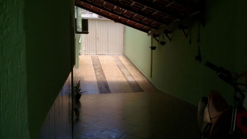 Casa à venda com 3 quartos, 92m² - Foto 2