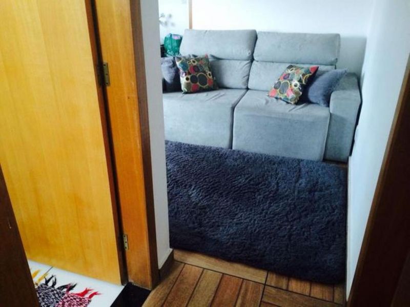 Apartamento à venda com 2 quartos, 80m² - Foto 2