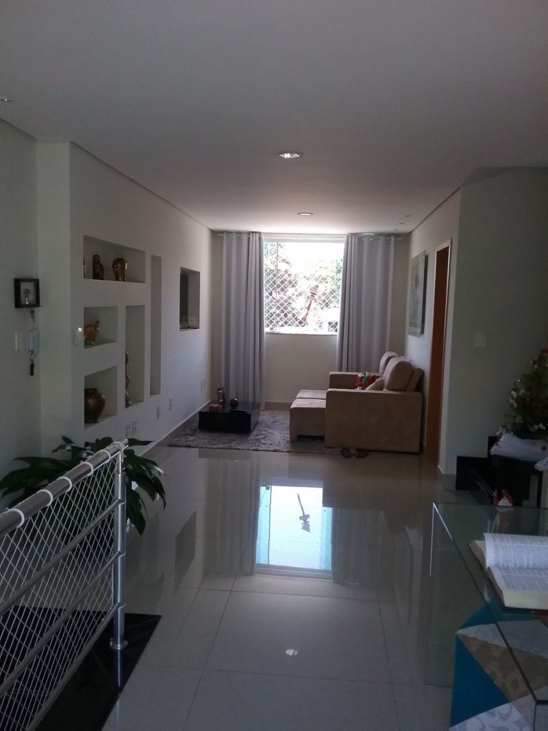 Casa à venda com 3 quartos, 160m² - Foto 2